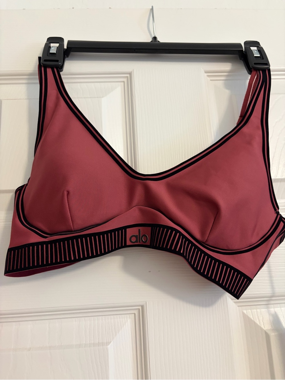 Sold out ALO Yoga Women's Seamless Sports Bra in Clay
